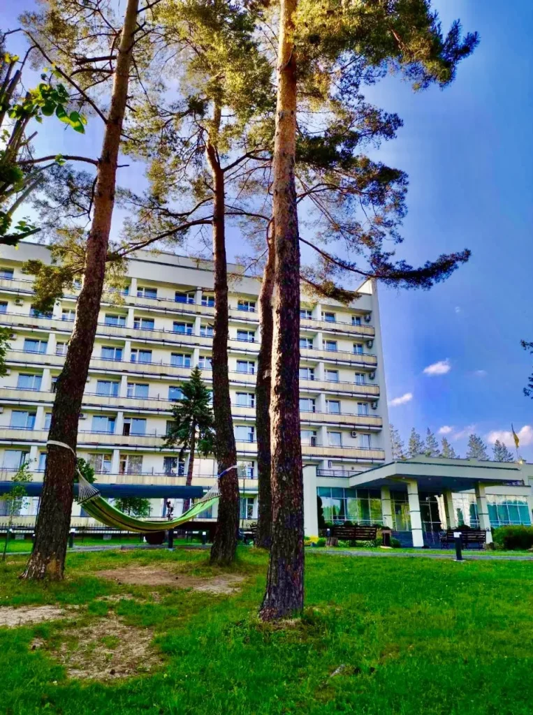 Фото санаторію «Шахтар» у Трускавці