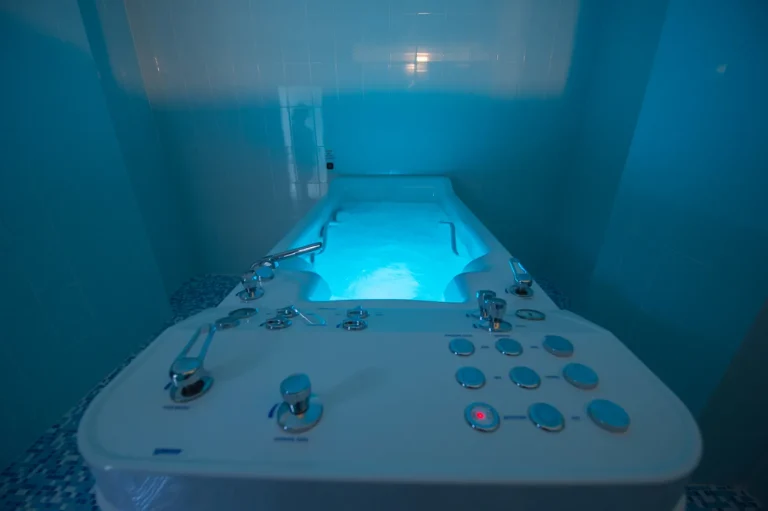 Гидромассажная ванна в SPA-зоне санатория «Лесная Песня» в Трускавце