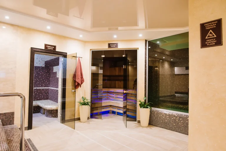 SPA-зона санатория «Лесная Песня» с римской парной, финской сауной и бассейном