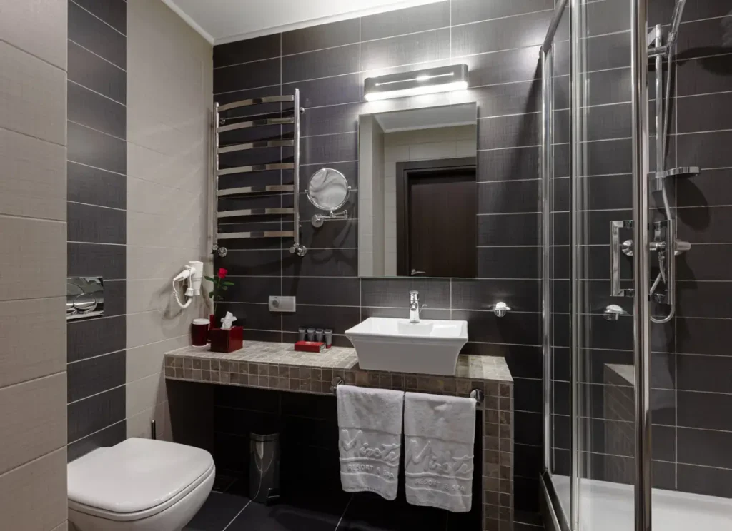 Ванна кімната номера Стандарт у санаторії «Mirotel Resort & SPA» в Трускавці