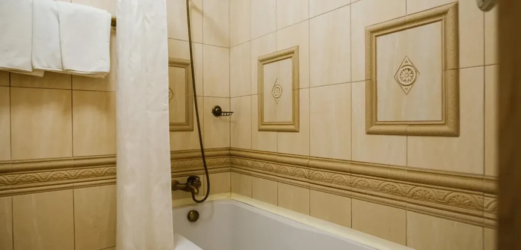 Ванна кімната номера Comfort apart у санаторії «Шале-Грааль» в Трускавці