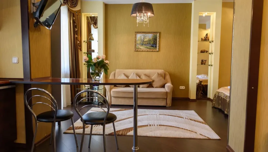 Вітальня номера Comfort apart у санаторії «Шале-Грааль» в Трускавці