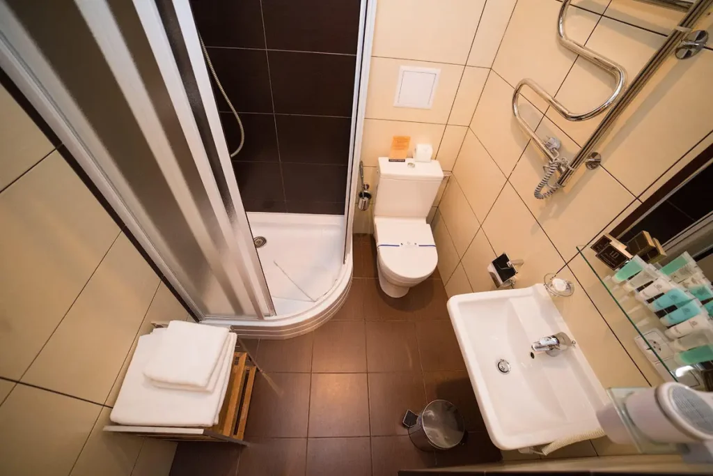 Ванна кімната номера Comfort apart у санаторії «Шале-Грааль» в Трускавці