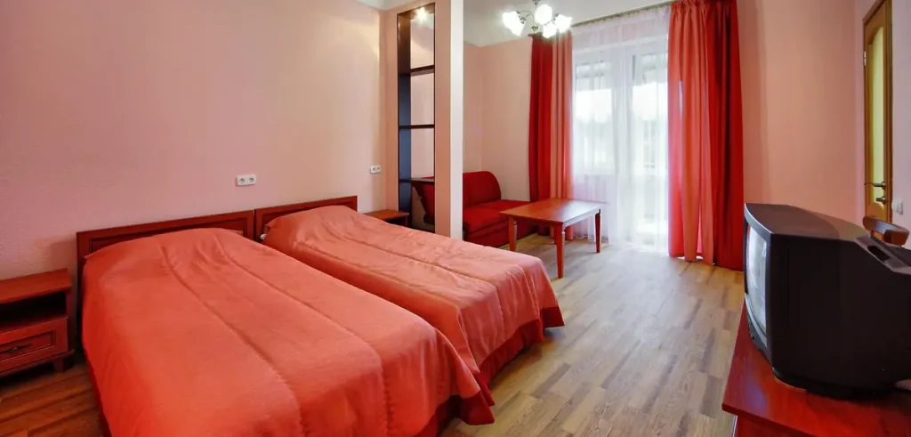 Загальний вигляд номера Comfort apart у санаторії «Шале-Грааль» в Трускавці