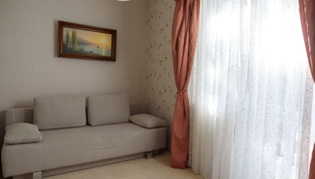 Вітальня номера Junior suite apart у санаторії «Шале-Грааль» в Трускавці