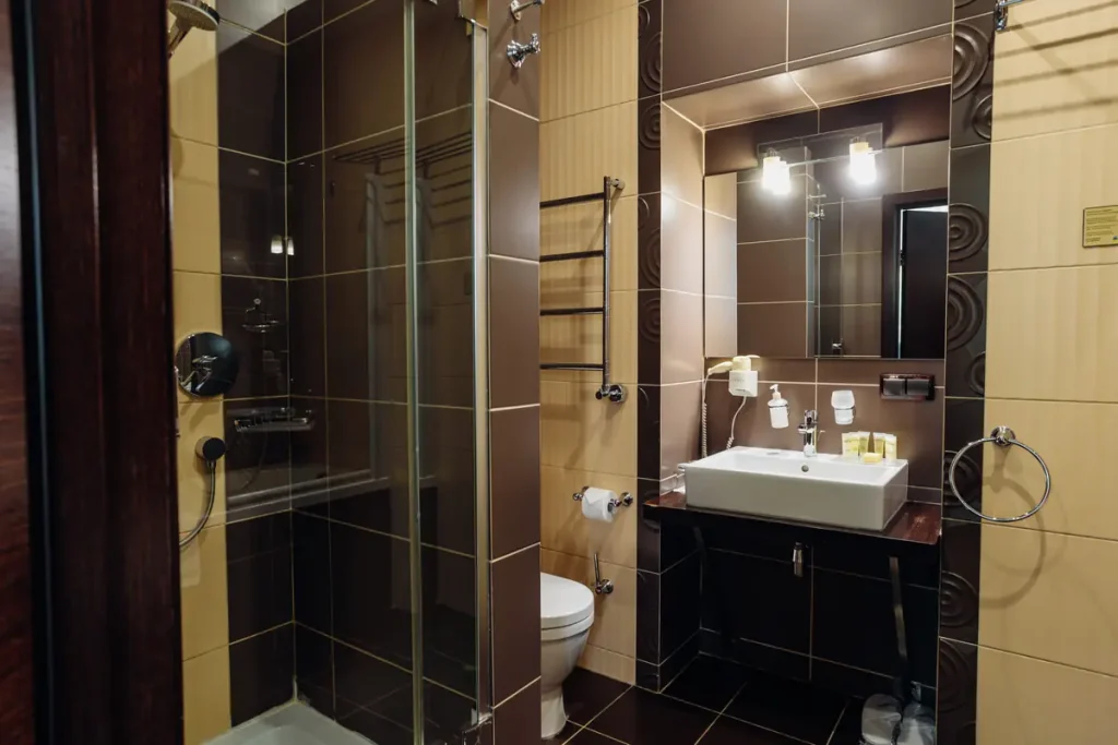 Ванна кімната номера ПівЛюкс - Junior Suite на віллі «Христина» в Трускавці