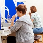 Лікувальна процедура пиття мінеральної води у санаторії Арніка у Трускавці