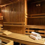 Сауна в апарт-готелі Кардинал у Трускавці з кам’янкою і рушниками