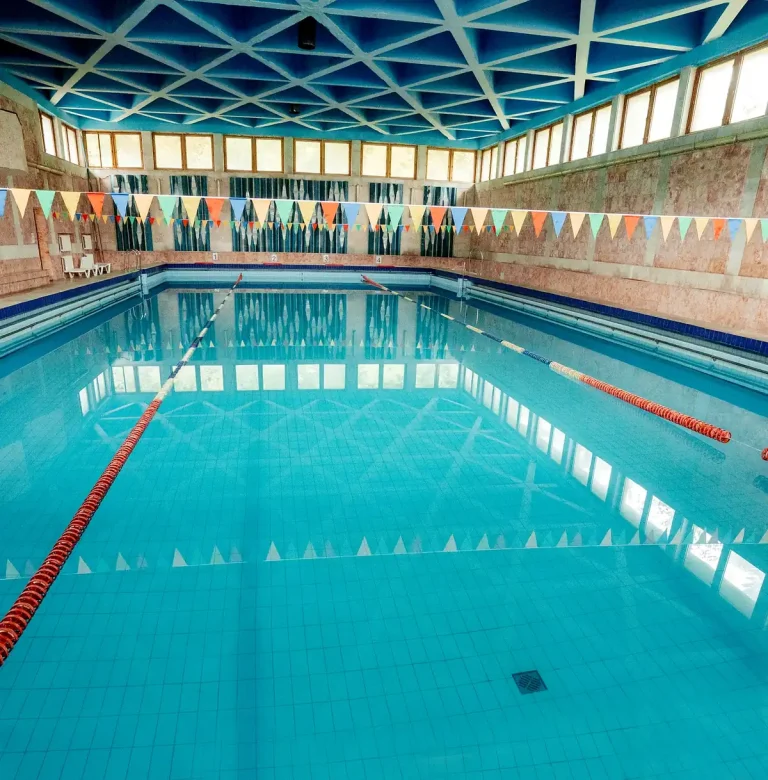 Плавальний басейн у SPA-клубі санаторію «Кришталевий Палац» у Трускавці