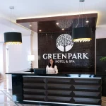 Стійка адміністратора Готелю «Green Park» у Трускавці