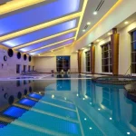 Критий басейн з джакузі у віллі Христина у Трускавці, сучасний SPA комплекс