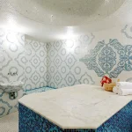 Кімната для арома-процедур з мармуровим столом у Віллі Христина, Трускавець