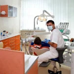 Стоматологічний кабінет санаторію Молдова у Трускавці, огляд пацієнта