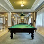 Більярдні столи у залі курортного комплексу Rixos-Prykarpattya у Трускавці