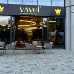 Ресторан Vavel’ у Трускавці з відкритою терасою та стильними меблями для відпочинку